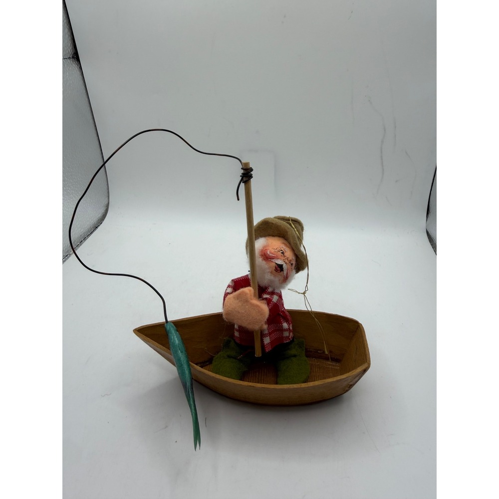 Annalee 1993 Fisherman in Wooden Boat Felt Doll Vintage 6 Inch Rowboat Decor